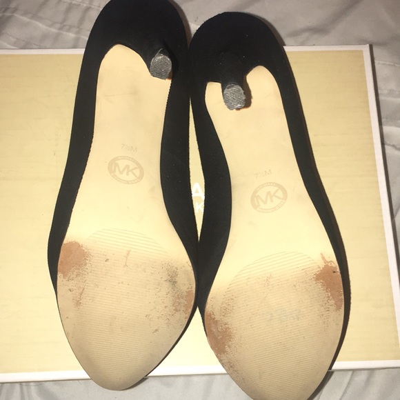 Michael Kors York Pump - Picture 7 of 7